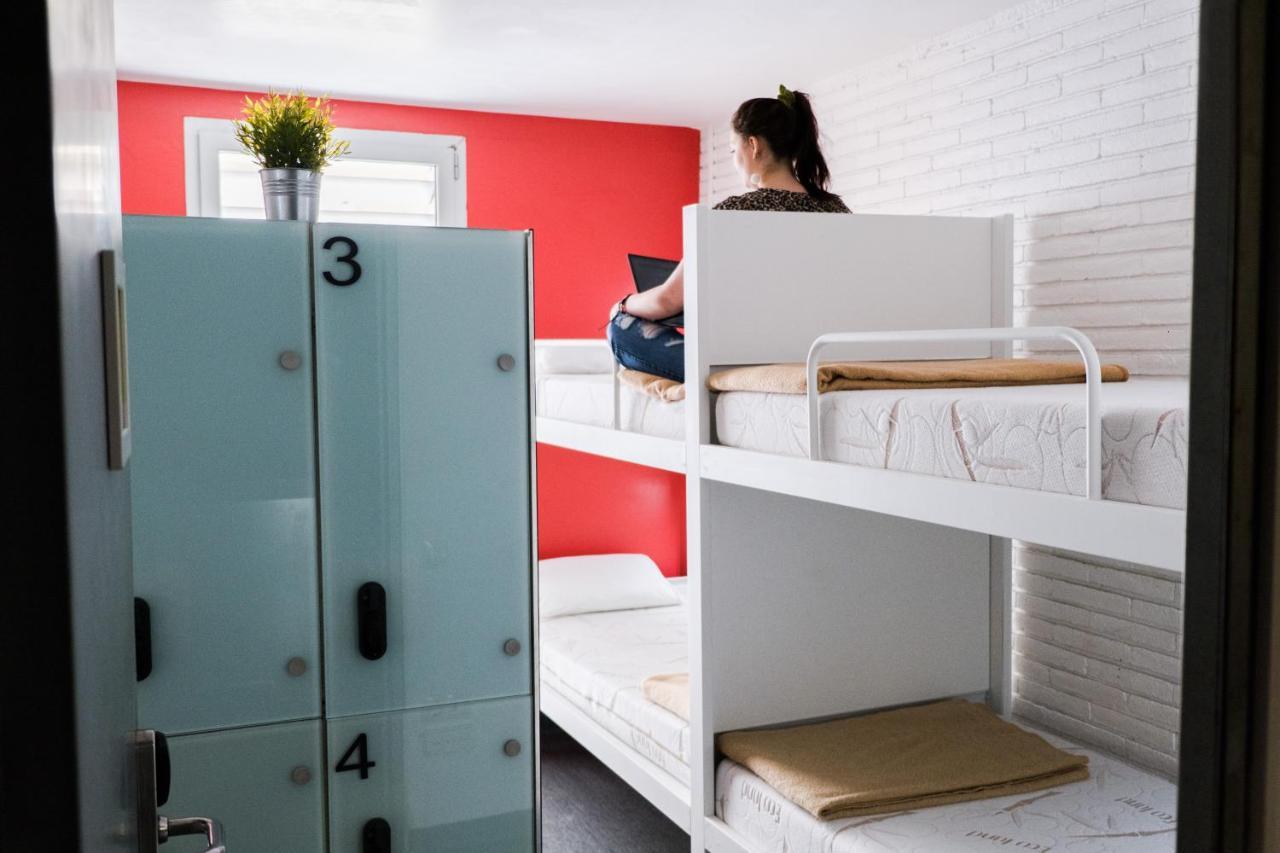 Hellobcn Youth Hostel Barcelona Bagian luar foto